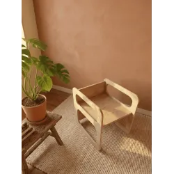 Silla infantil de madera Montessori