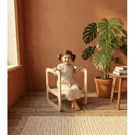 Silla infantil de madera Montessori