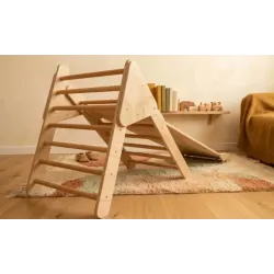 Triángulo de Escalada con Rampa Reversible: Diversión y Motricidad en Madera