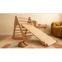 Triángulo de Escalada con Rampa Reversible: Diversión y Motricidad en Madera
