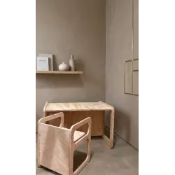 Conjunto de mesa y silla infantil de madera montessori